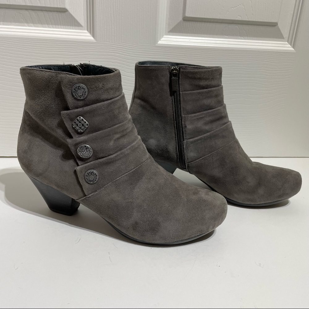 Dansko Baker Gray Suede Booties Ankle Boots (EU 40 / US 9-9.5)